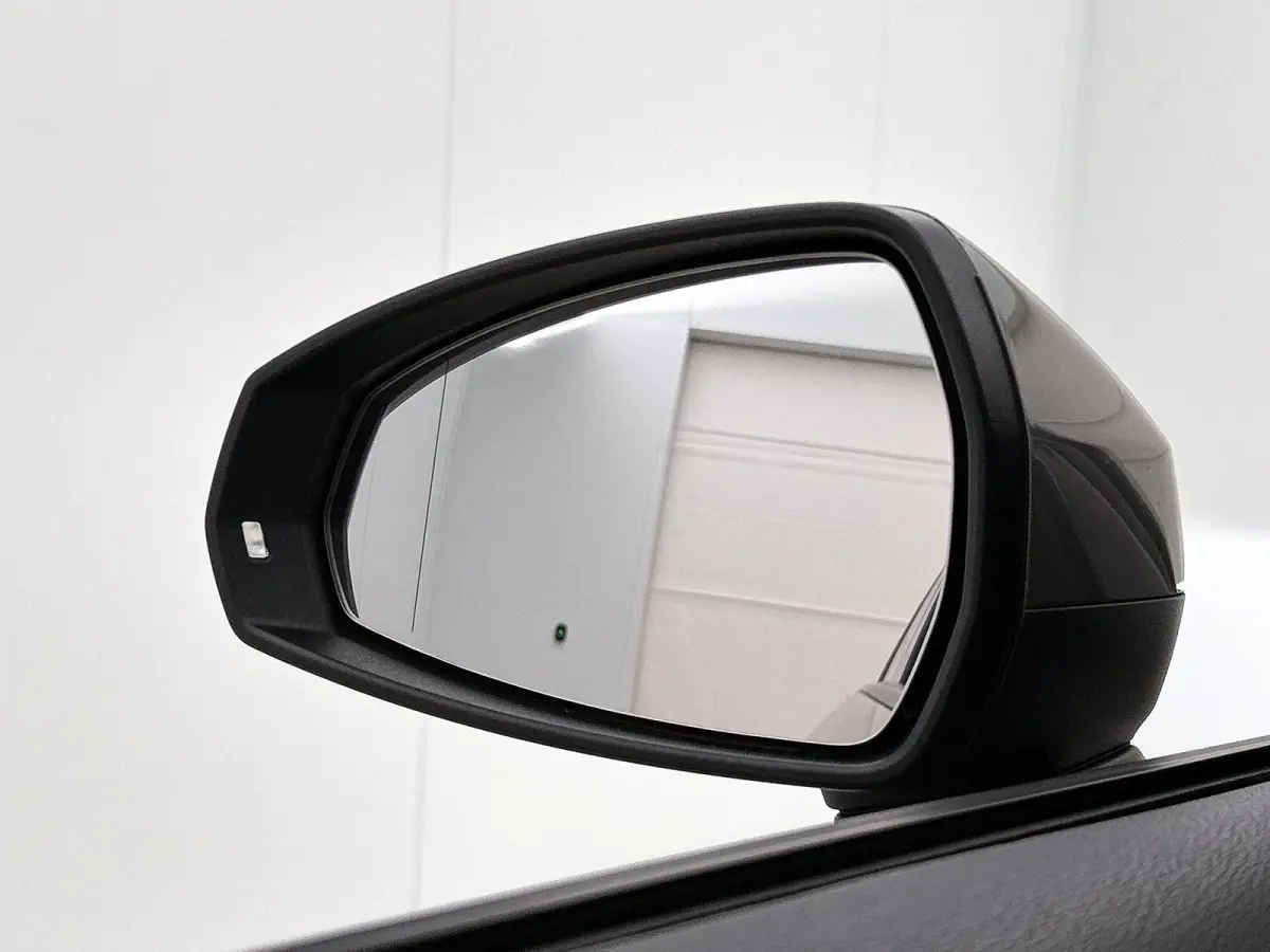 30 TFSI Advance Sport | Navigatie | Airco | Stoelverwarming | 18 Inch Zwarte Velgen | Cruise control |