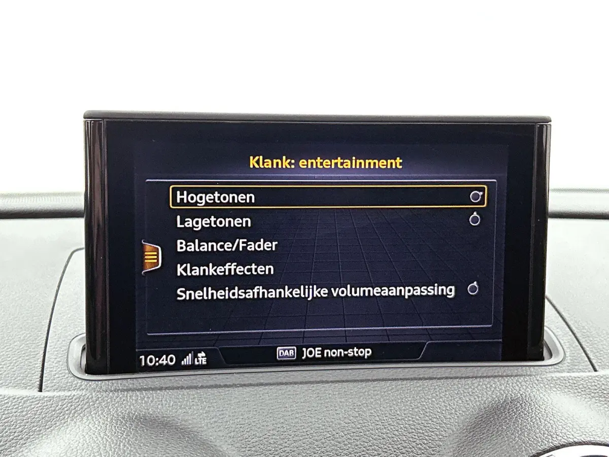 30 TFSI Advance Sport | Navigatie | Airco | Stoelverwarming | 18 Inch Zwarte Velgen | Cruise control |