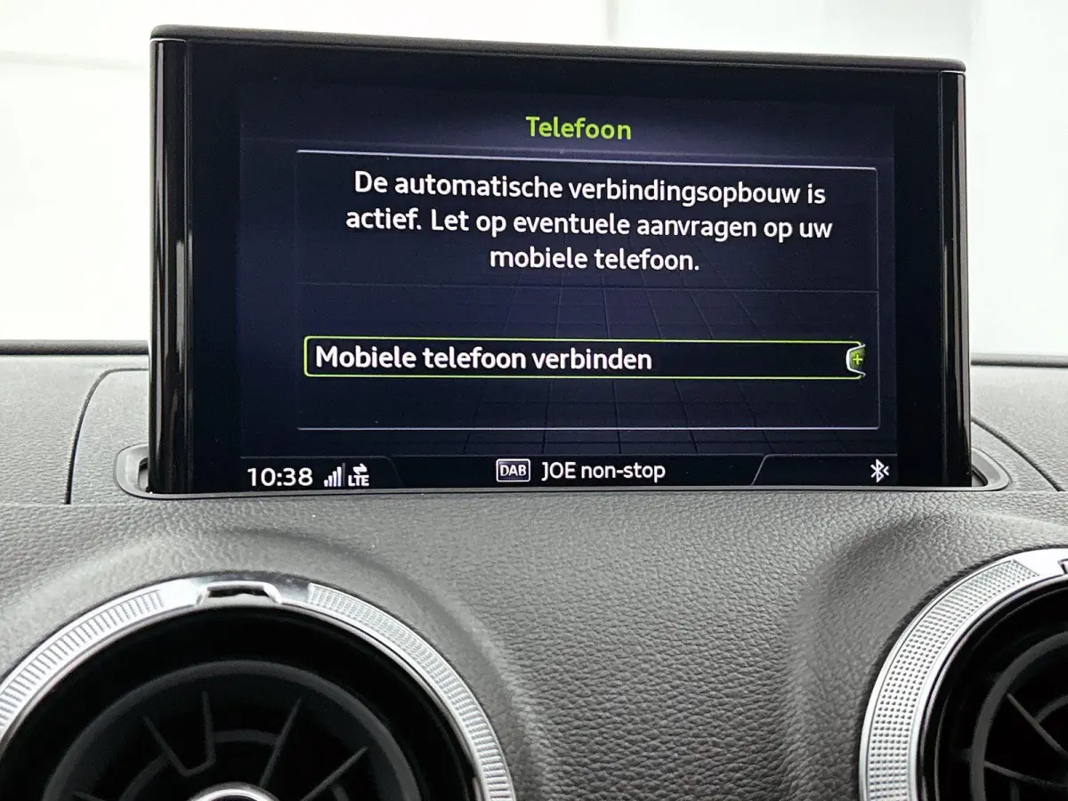 30 TFSI Advance Sport | Navigatie | Airco | Stoelverwarming | 18 Inch Zwarte Velgen | Cruise control |