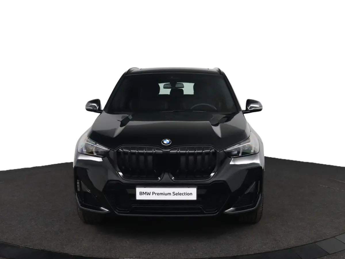 sDrive18i M sport Pro| Panoramadak | 19inch velgen | Stoelverwarming