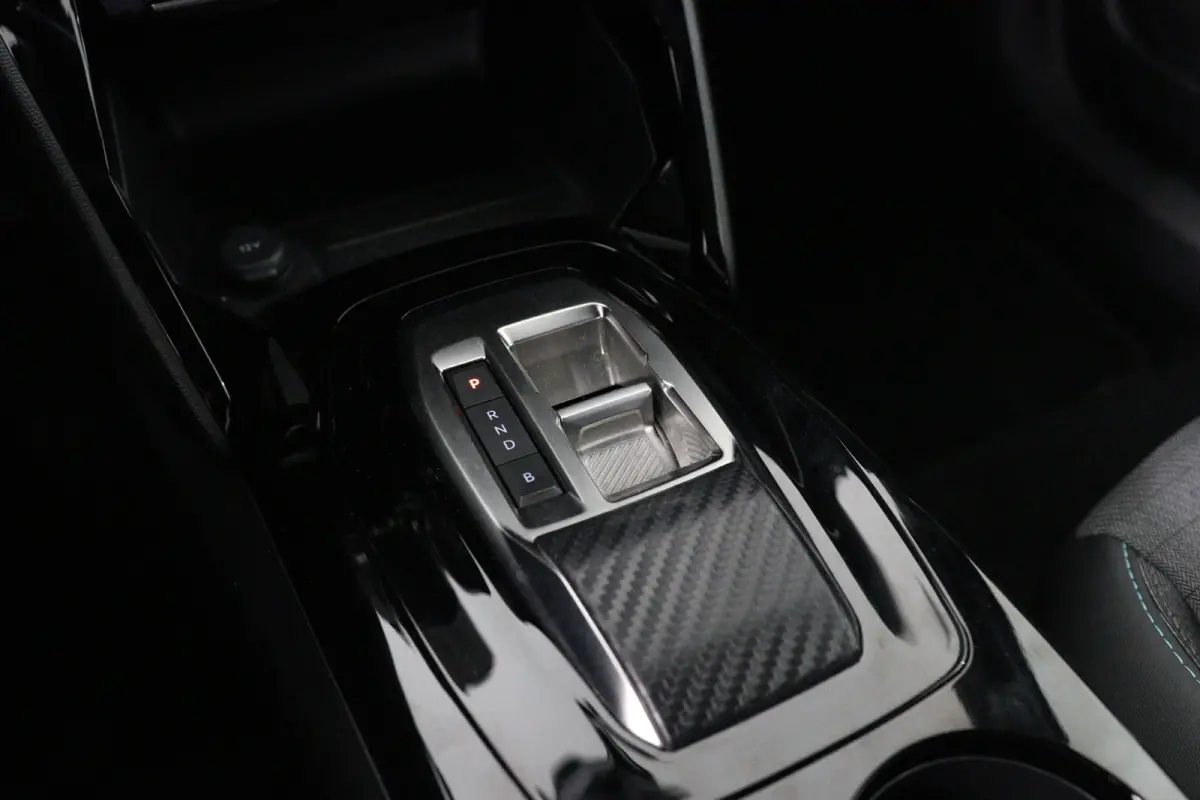 EV Allure 50 kWh | Dealer Onderhouden! | SOH 99% | 1e Eigenaar! | Navi By App | Clima | Cruise Control | Parkeersensoren | DAB | LED | Lichtmetalen Velgen