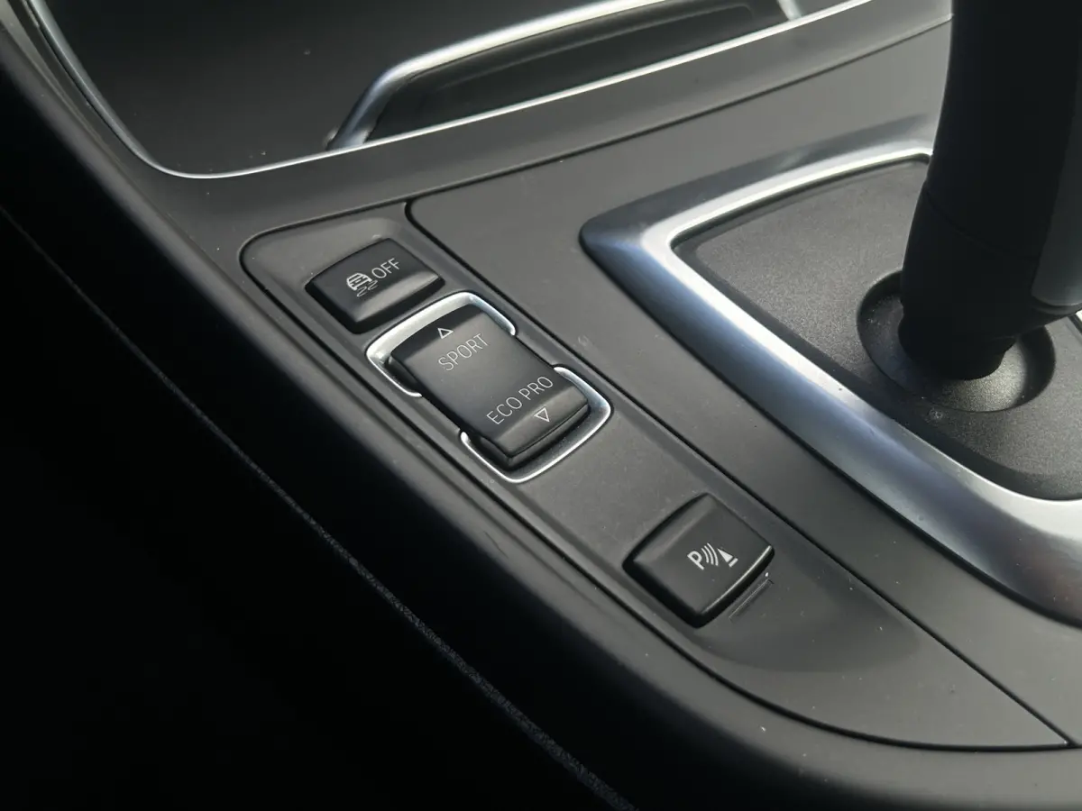 M-Sport 184pk | Stoelverwarming | Leder | Dealer OH | Cruise Control | Climate Control |