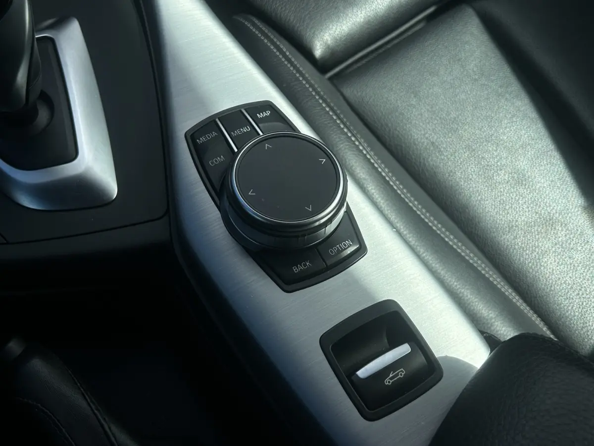 M-Sport 184pk | Stoelverwarming | Leder | Dealer OH | Cruise Control | Climate Control |