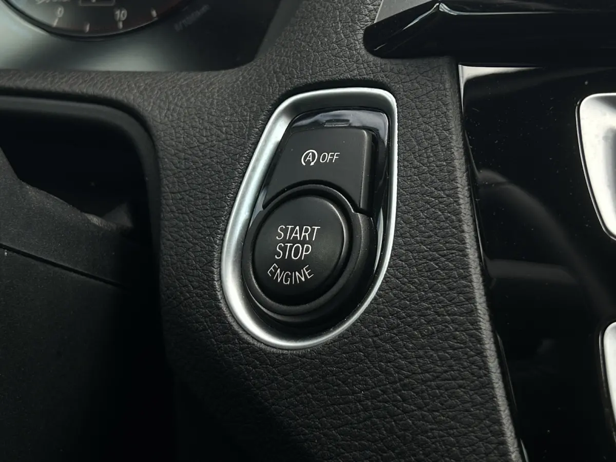 M-Sport 184pk | Stoelverwarming | Leder | Dealer OH | Cruise Control | Climate Control |