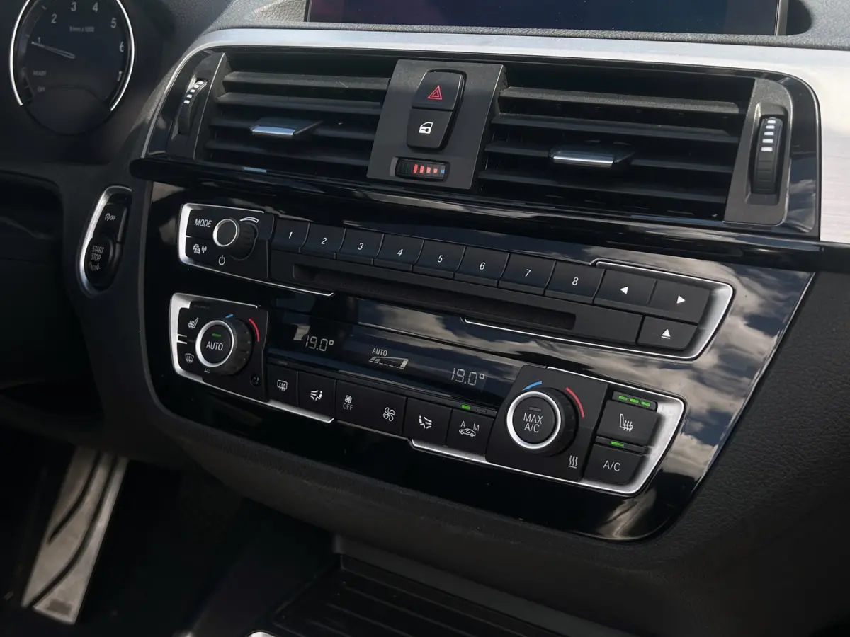 M-Sport 184pk | Stoelverwarming | Leder | Dealer OH | Cruise Control | Climate Control |