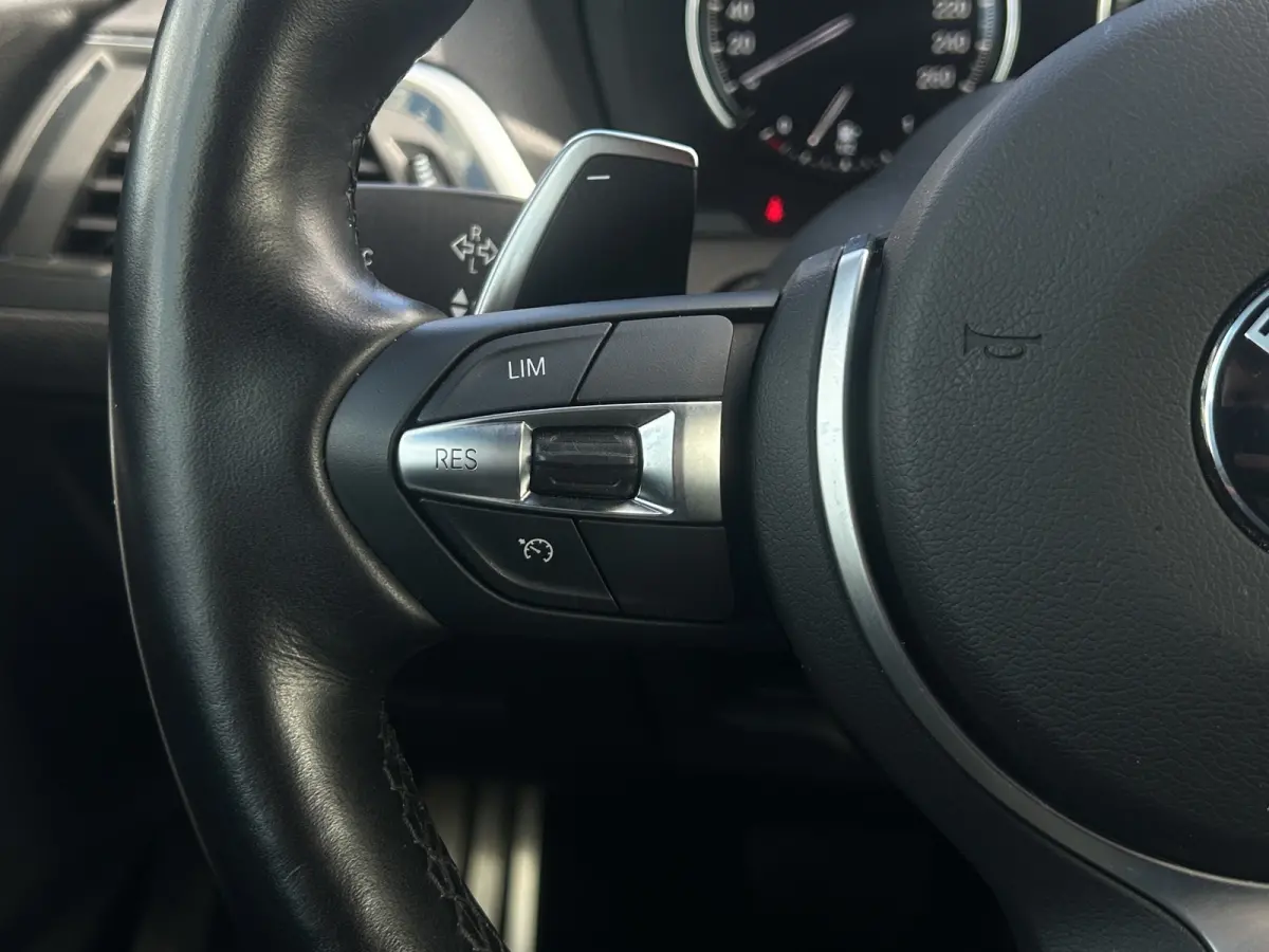 M-Sport 184pk | Stoelverwarming | Leder | Dealer OH | Cruise Control | Climate Control |