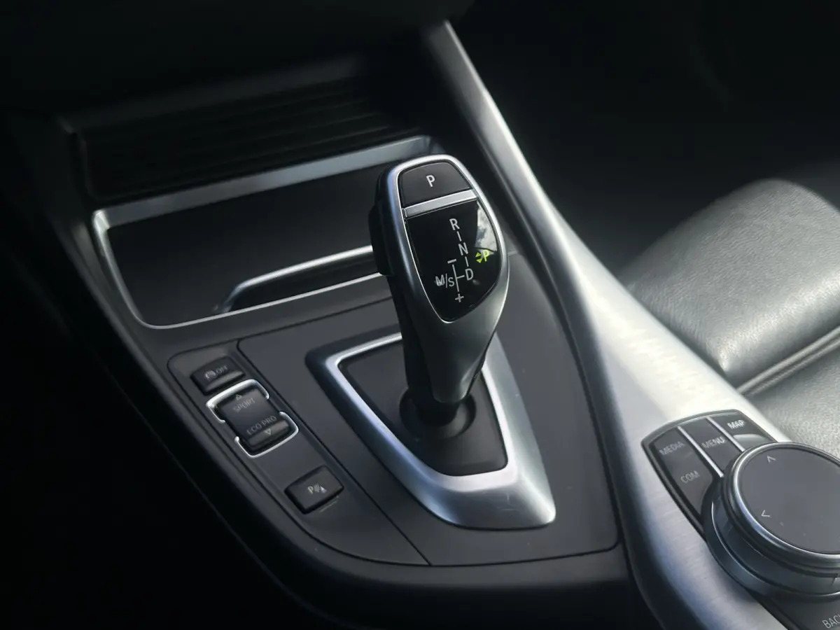 M-Sport 184pk | Stoelverwarming | Leder | Dealer OH | Cruise Control | Climate Control |