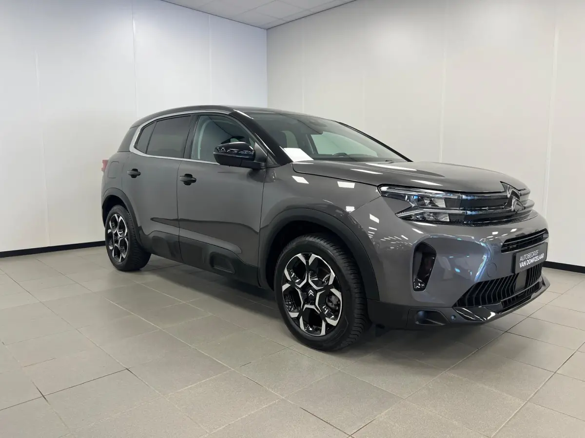 1.2 HYBRID 145PK AUTOMAAT PLUS UITV. / NAVI / STOEL-VERW. / KEYLESS / CAMERA / CRUISE.C /