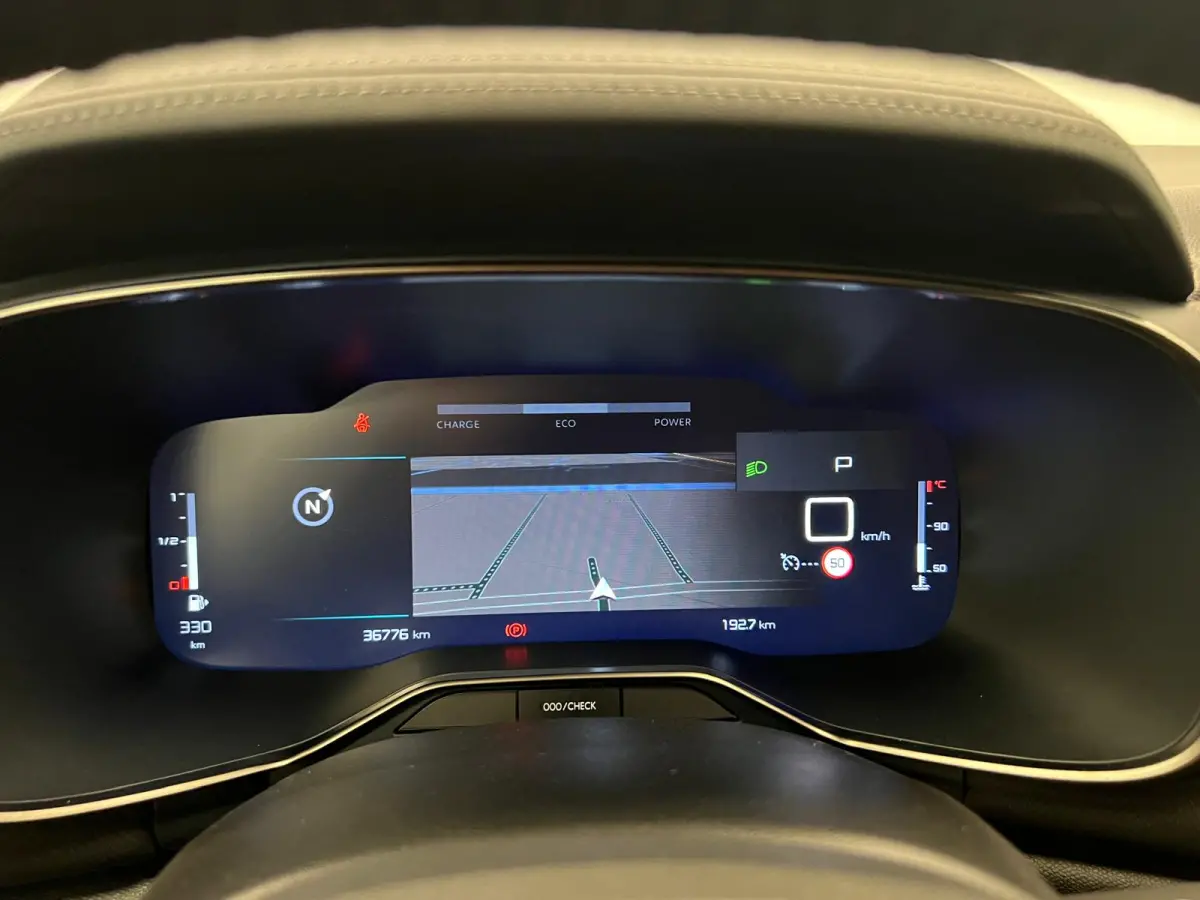 1.2 HYBRID 145PK AUTOMAAT PLUS UITV. / NAVI / STOEL-VERW. / KEYLESS / CAMERA / CRUISE.C /