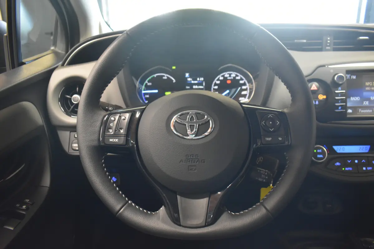 1.5 Hybrid Active Camera Cruise Climate Control