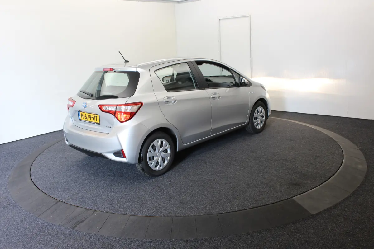 1.5 Hybrid Active Camera Cruise Climate Control