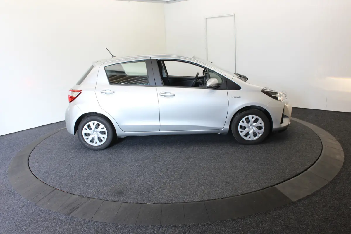1.5 Hybrid Active Camera Cruise Climate Control