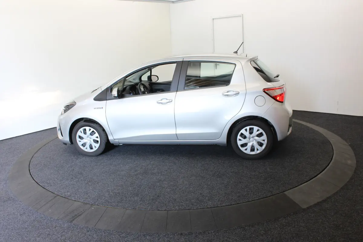 1.5 Hybrid Active Camera Cruise Climate Control