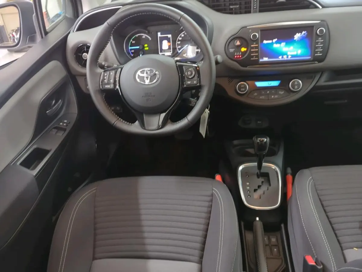 1.5 Hybrid Active Camera Cruise Climate Control