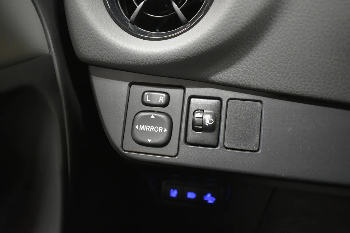 1.5 Hybrid Active Camera Cruise Climate Control