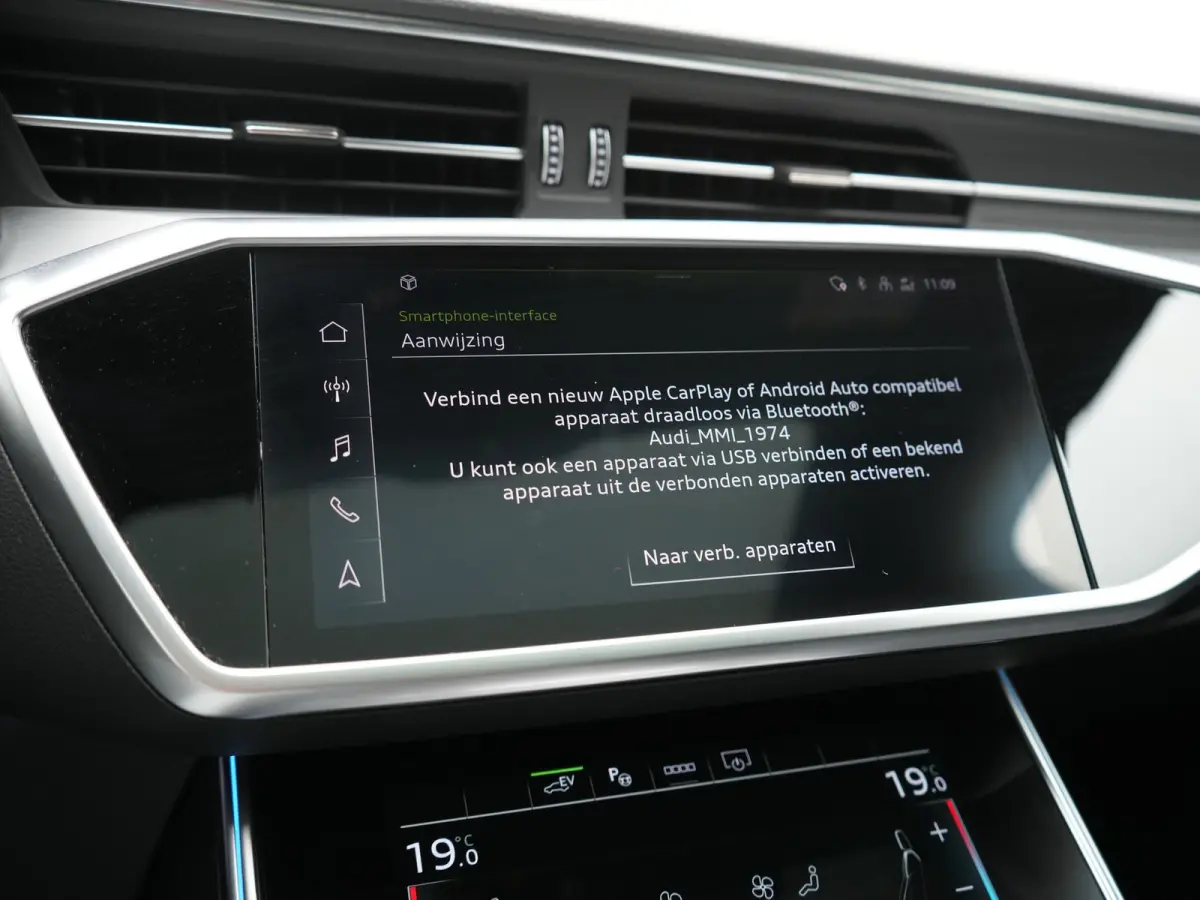 50 TFSI e Quattro 2x S Line PHEV 300pk Dealer O.H. | Trekhaak Af Fabriek | Panodak | Adaptive Cruise | Camera | Lederen Sportstoelen & Stuur Verwarmd | Blis | Sfeerverlichting | Apple Carpla