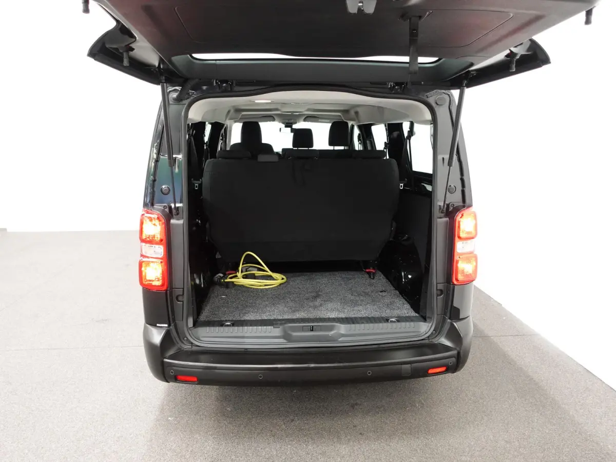L3H1 75 kWh 9-persoons PERSONENBUS Airco Navi PDCA Sidebars