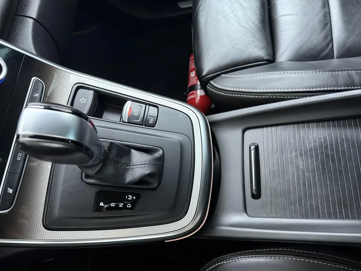 Energy TCe 160 EDC Initiale Paris | Trekhaak | Lederen Bekleding | Bose Audio |