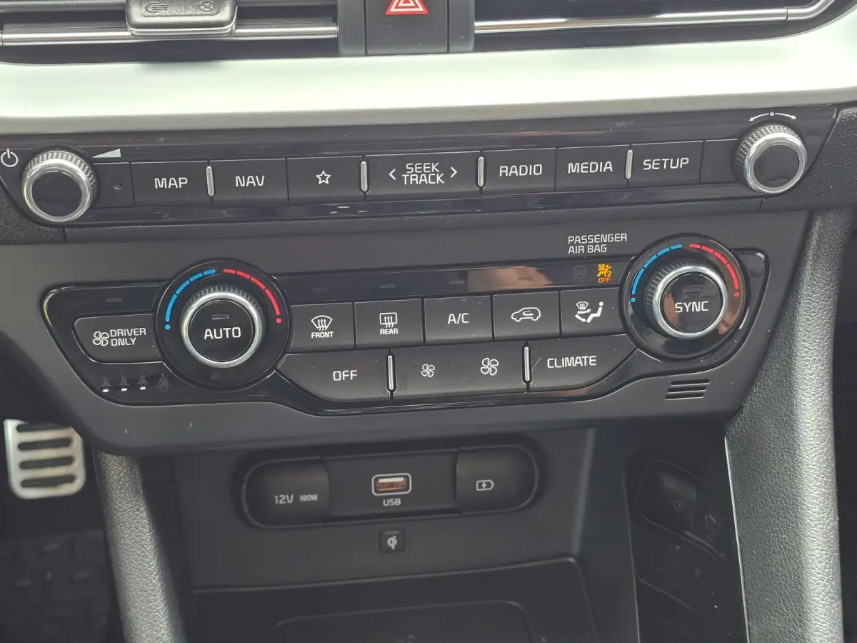 1.6 GDi PHEV DynamicPlusLine | LED | Trekhaak | App-connect | Stuur- & stoelverwarming | Camera | ACC |