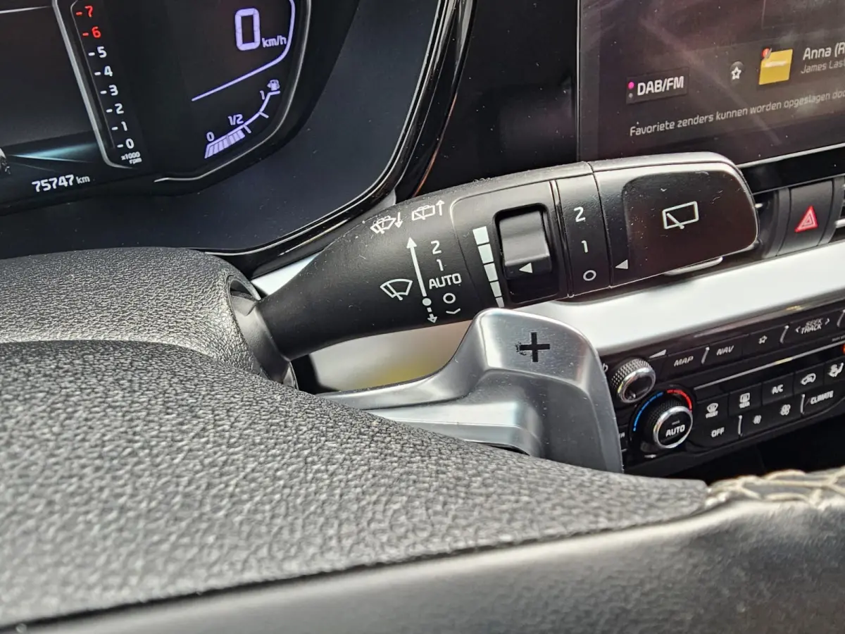 1.6 GDi PHEV DynamicPlusLine | LED | Trekhaak | App-connect | Stuur- & stoelverwarming | Camera | ACC |