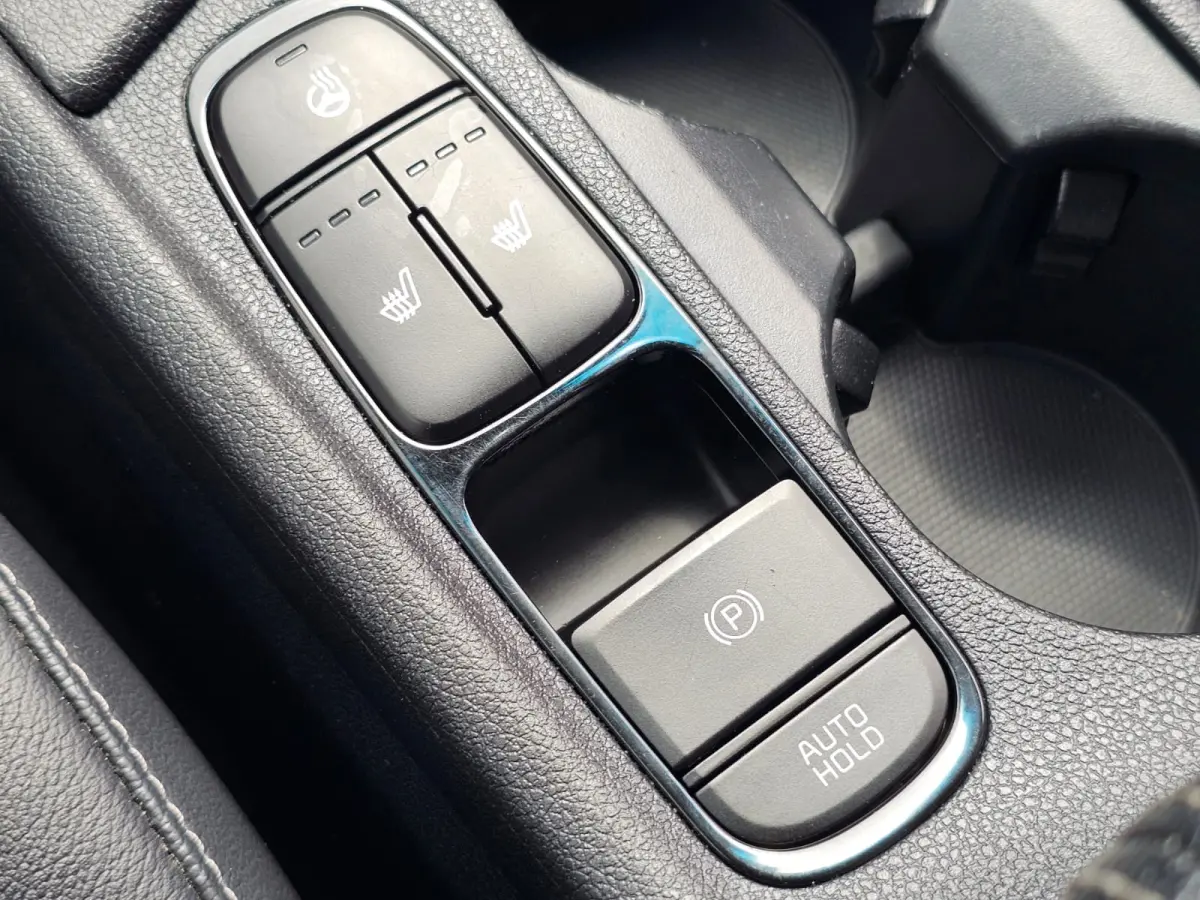 1.6 GDi PHEV DynamicPlusLine | LED | Trekhaak | App-connect | Stuur- & stoelverwarming | Camera | ACC |