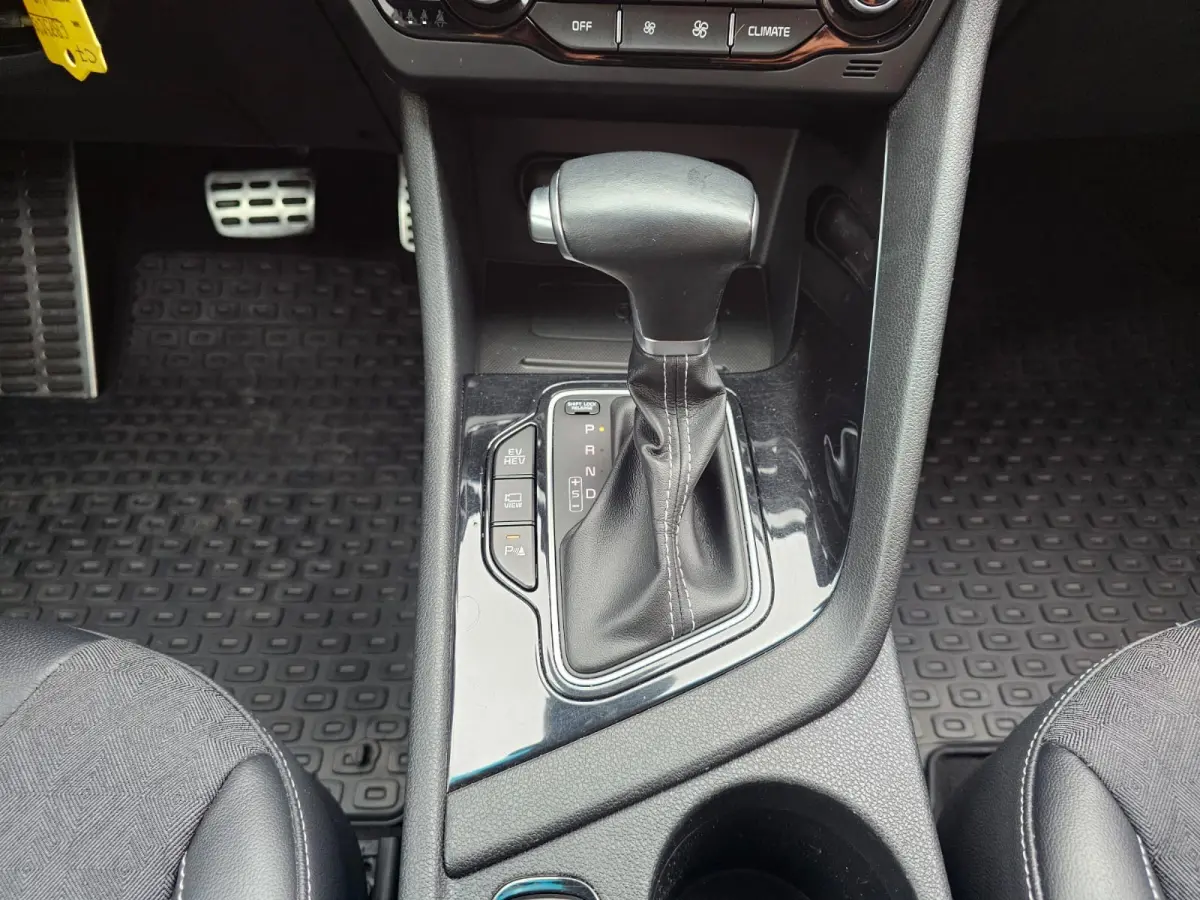 1.6 GDi PHEV DynamicPlusLine | LED | Trekhaak | App-connect | Stuur- & stoelverwarming | Camera | ACC |