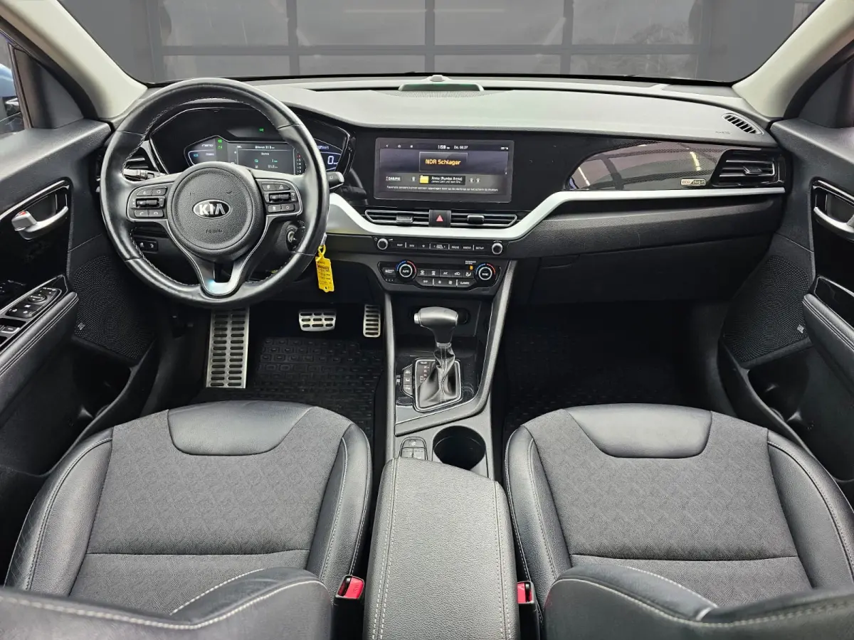 1.6 GDi PHEV DynamicPlusLine | LED | Trekhaak | App-connect | Stuur- & stoelverwarming | Camera | ACC |