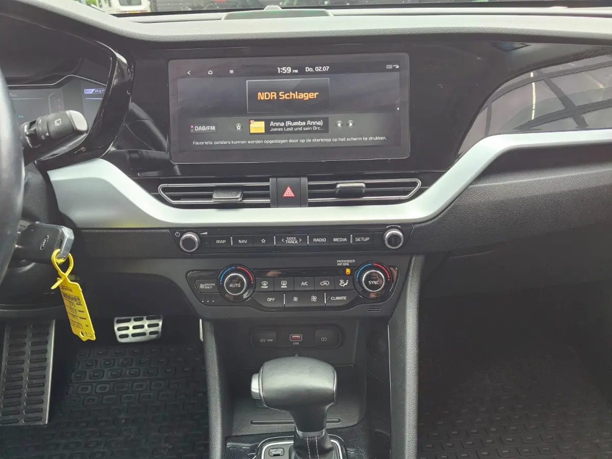 1.6 GDi PHEV DynamicPlusLine | LED | Trekhaak | App-connect | Stuur- & stoelverwarming | Camera | ACC |