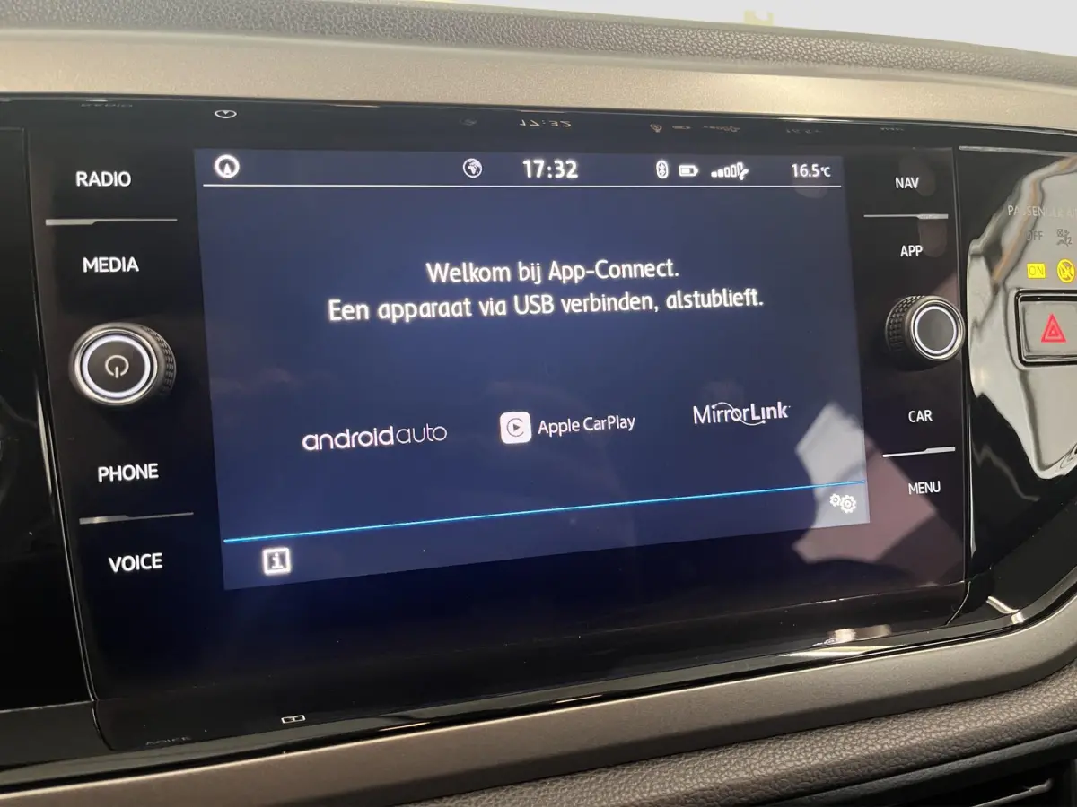 1.0 TSi Comfortline Business | NAV. | CAMERA | PDC V+A | APP CONNECT |