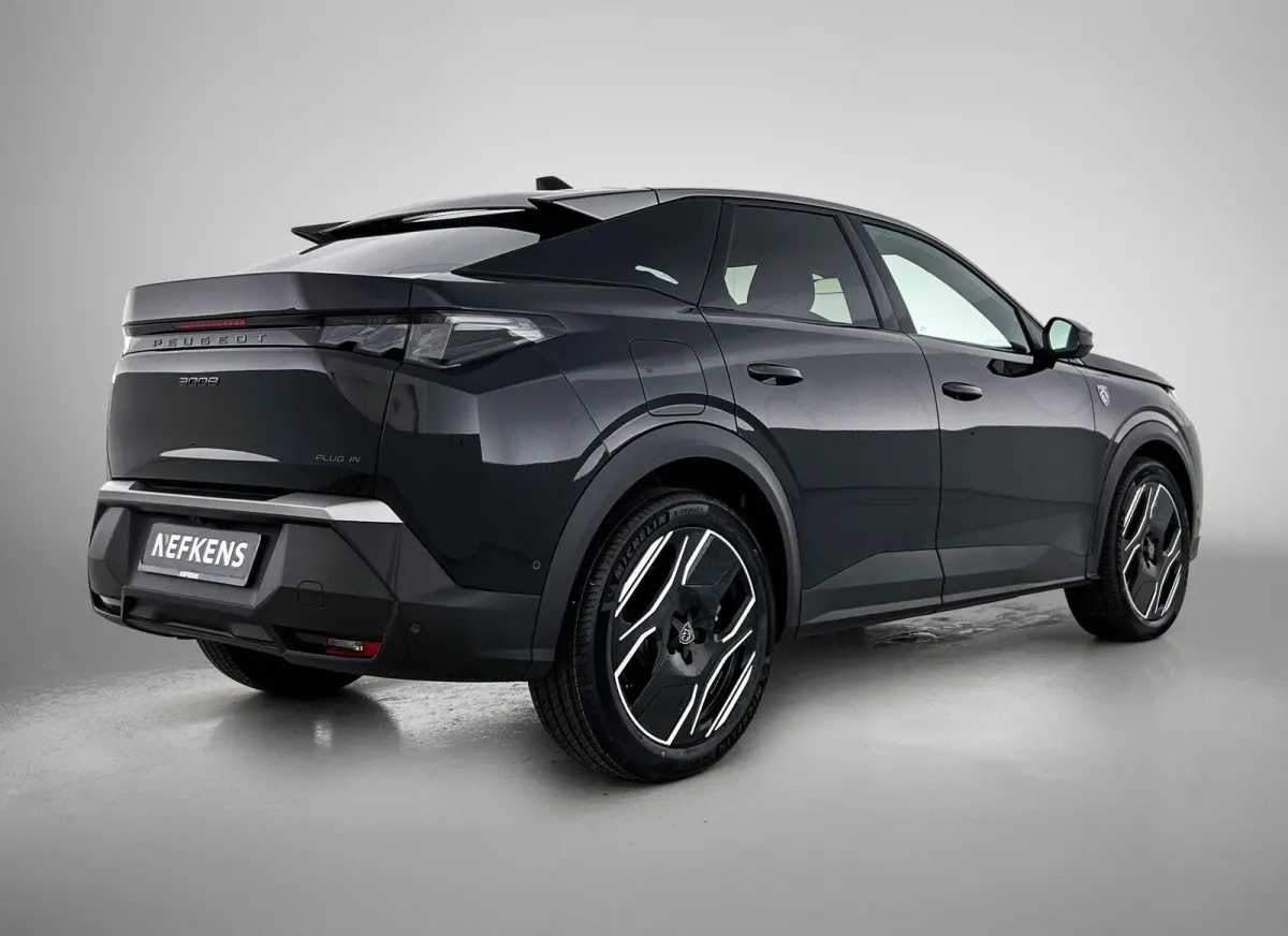 1.6 plug-in Hybrid 225pk GT Exclusive Automaat | Schuif-/Kanteldak | Elektrische Verstelb. Bestuurdersstoel | 360° Camera | Navigatie | Stoelverwarming Voor + Achter | Leder | Elektrische K