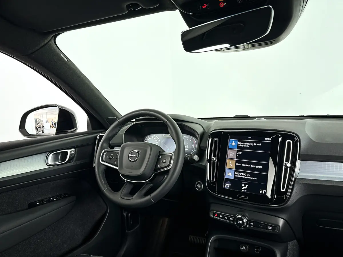 T4 Inscription Expression | Park assist | Cruise control | Climate control | Navigatie