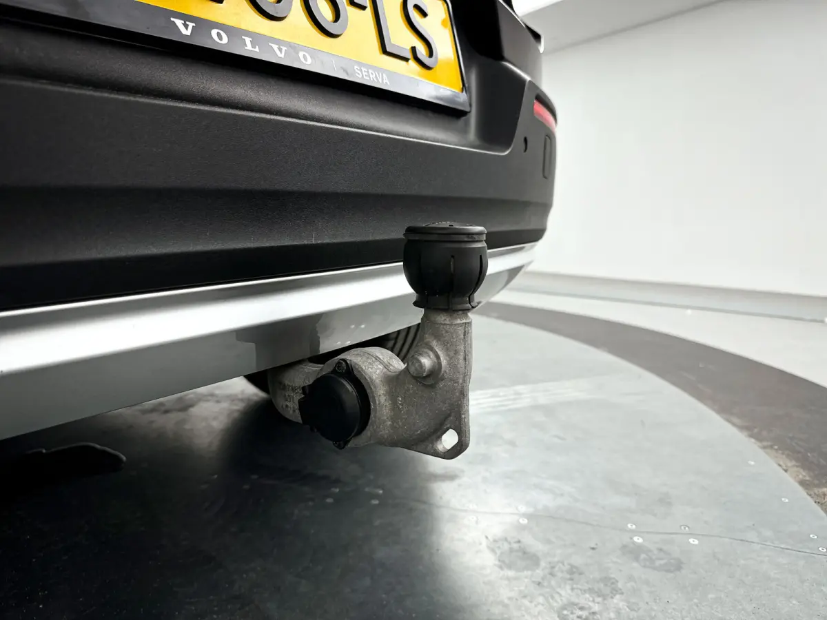 T4 Inscription Expression | Park assist | Cruise control | Climate control | Navigatie