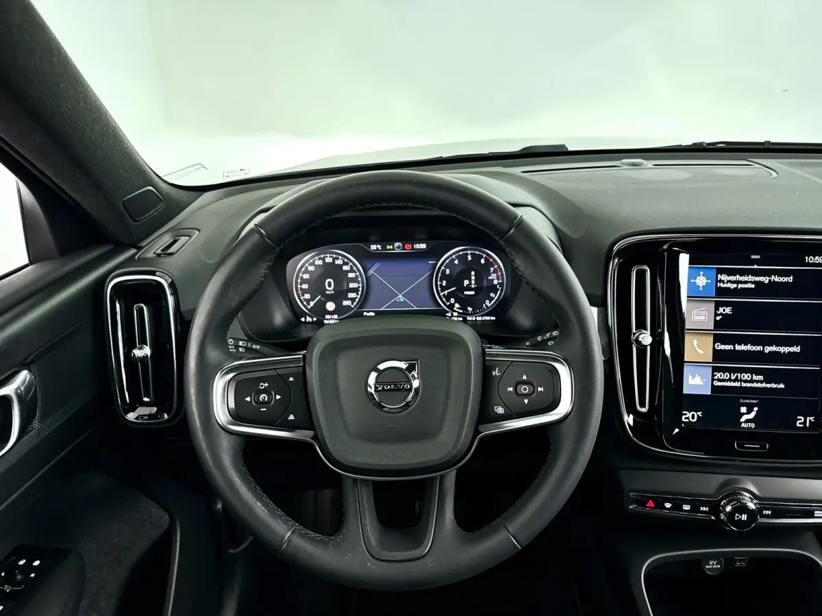 T4 Inscription Expression | Park assist | Cruise control | Climate control | Navigatie