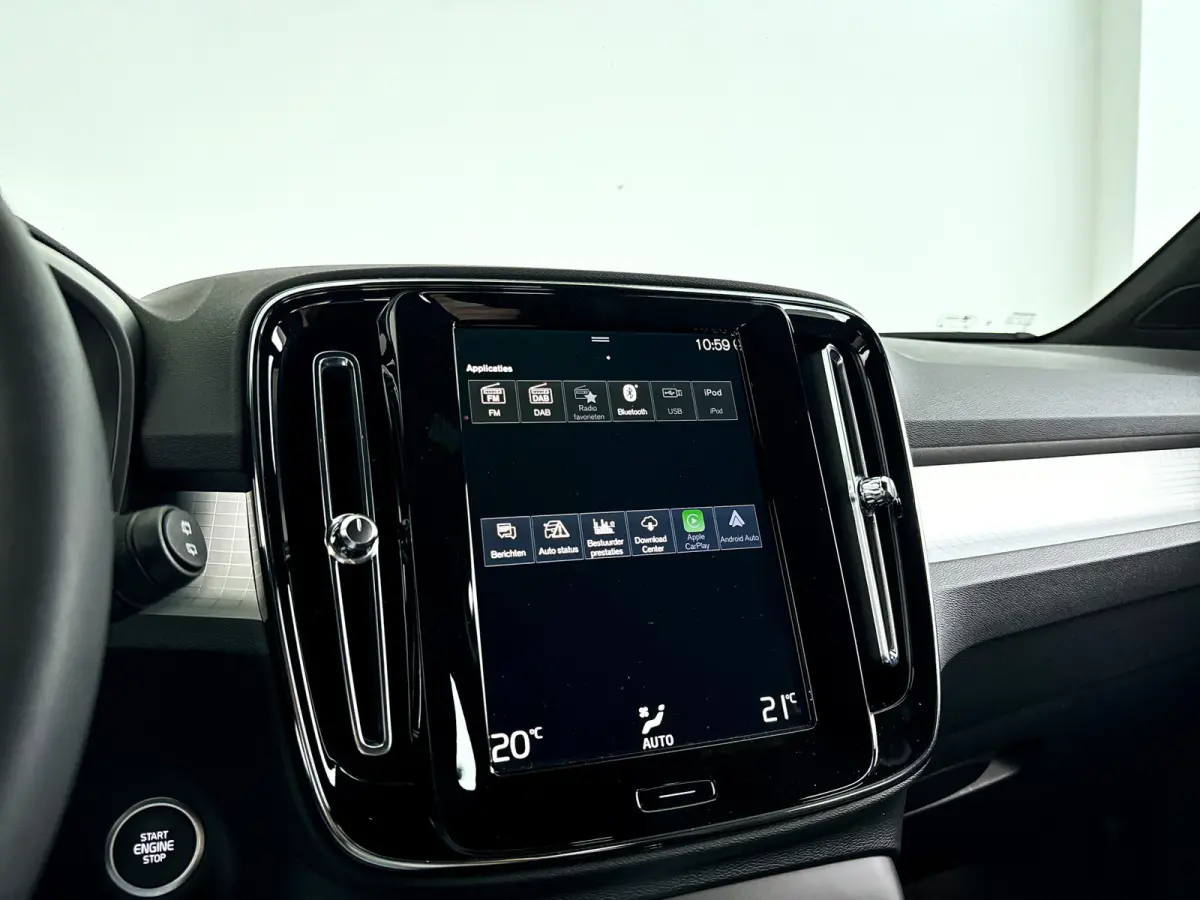 T4 Inscription Expression | Park assist | Cruise control | Climate control | Navigatie