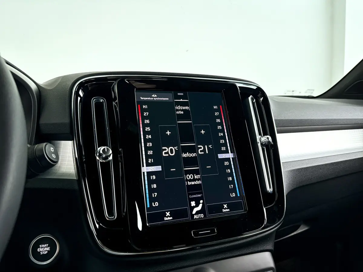 T4 Inscription Expression | Park assist | Cruise control | Climate control | Navigatie