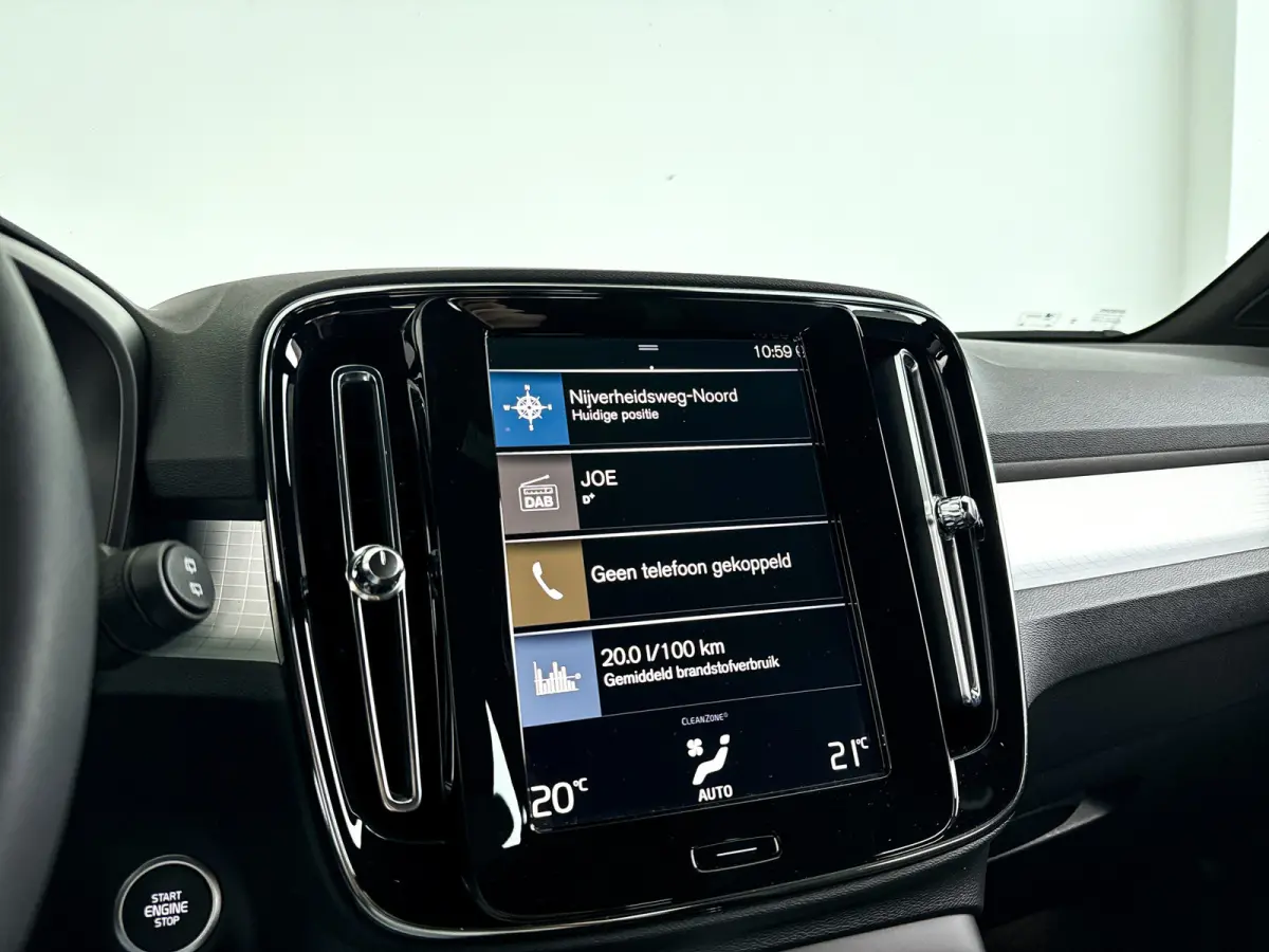 T4 Inscription Expression | Park assist | Cruise control | Climate control | Navigatie