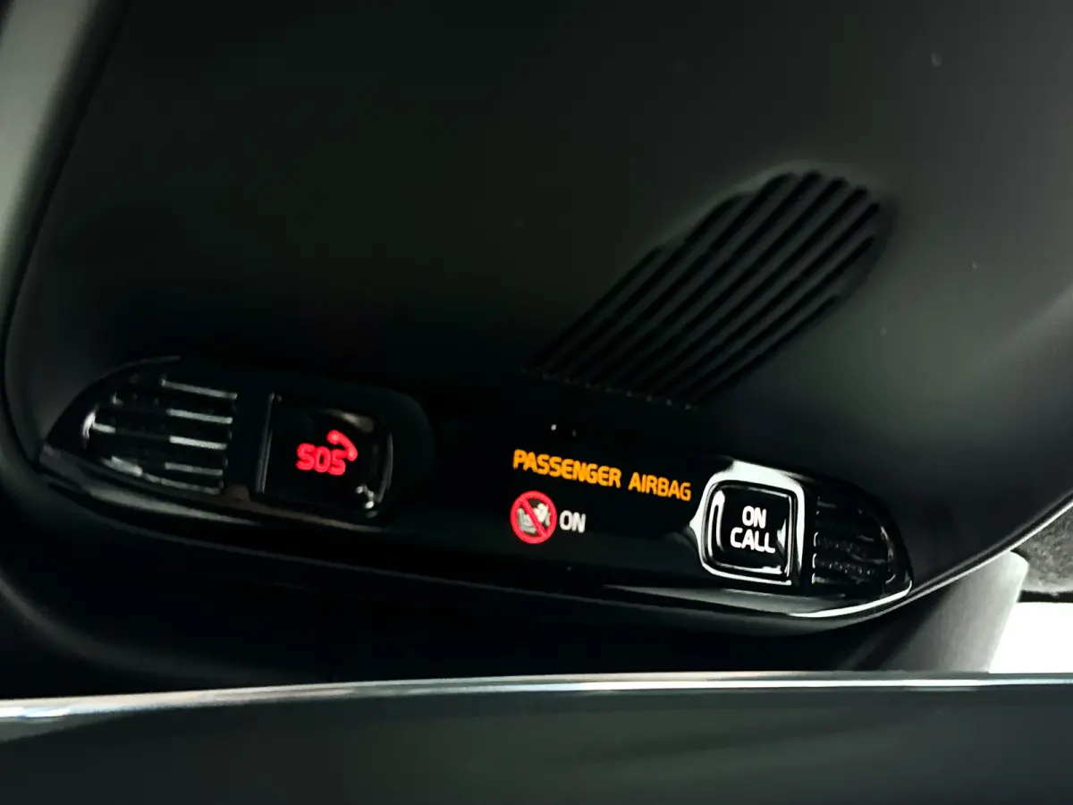 T4 Inscription Expression | Park assist | Cruise control | Climate control | Navigatie