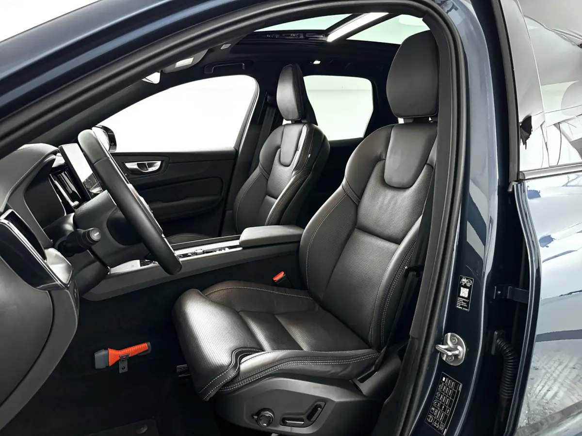 T8 Plug-in hybrid AWD Ultra Black Edition | SOH 100% | Panoramadak | 360° camera | Harman Kardon | Head-up display | Stoelventilatie | Stoel- en Stuurverwarming