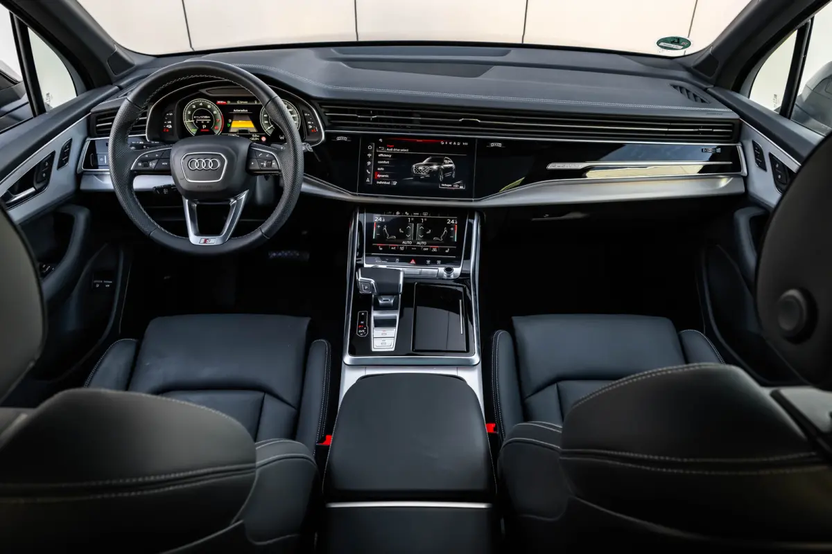 55 TFSI e quattro Pro Line S 394 PK | Trekhaak | Panoramadak | B&O | Laser LED | Omgevingscamera |