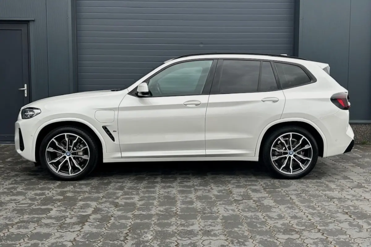 xDrive30e M-Sport PANO ACC TREKHAAK 29504KM!