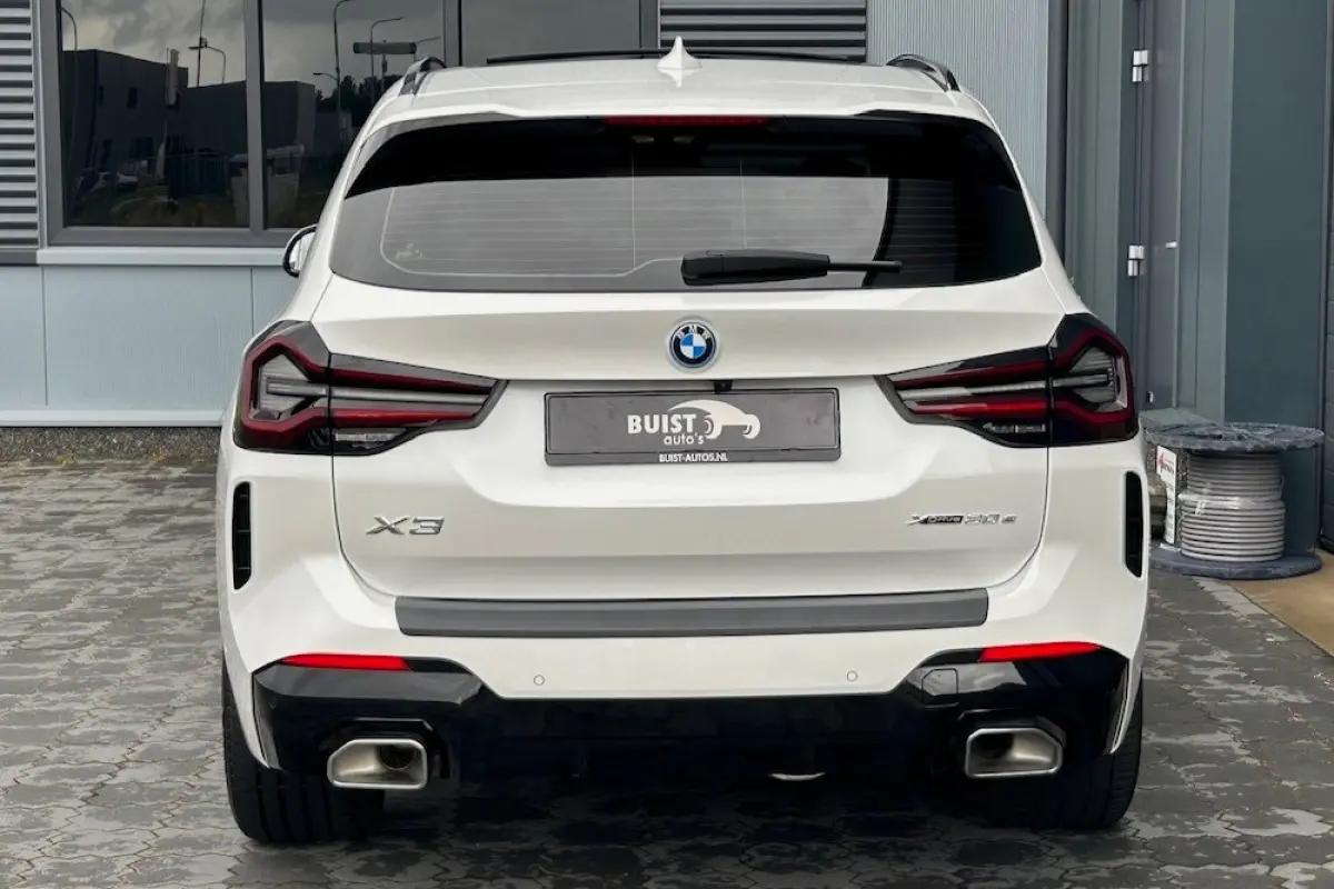 xDrive30e M-Sport PANO ACC TREKHAAK 29504KM!