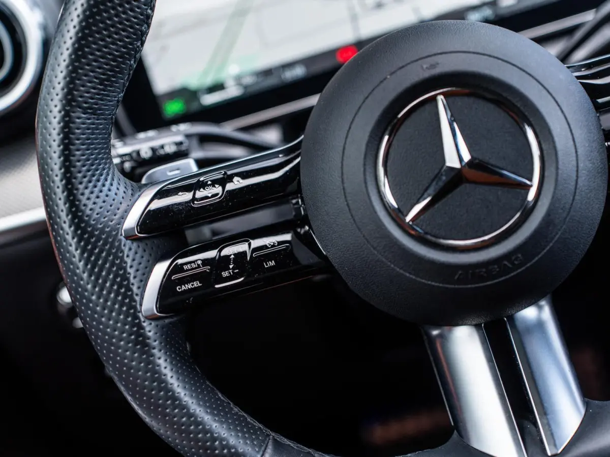 300 4MATIC AMG Line|PANO|BURMESTER|360°