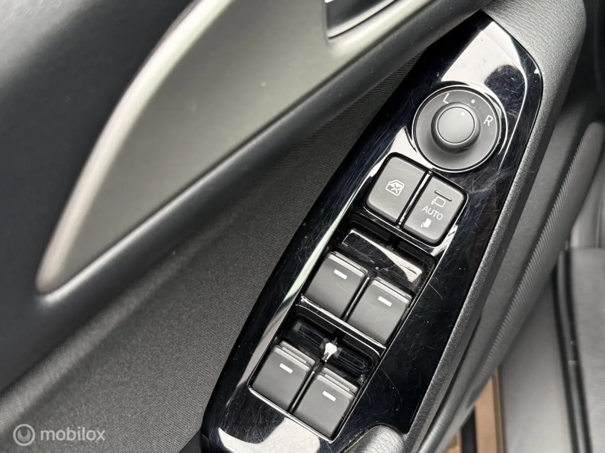 2.0 SkyActiv-G 120 GT-M Line HUD Navi Camera Stoelv Stuurv