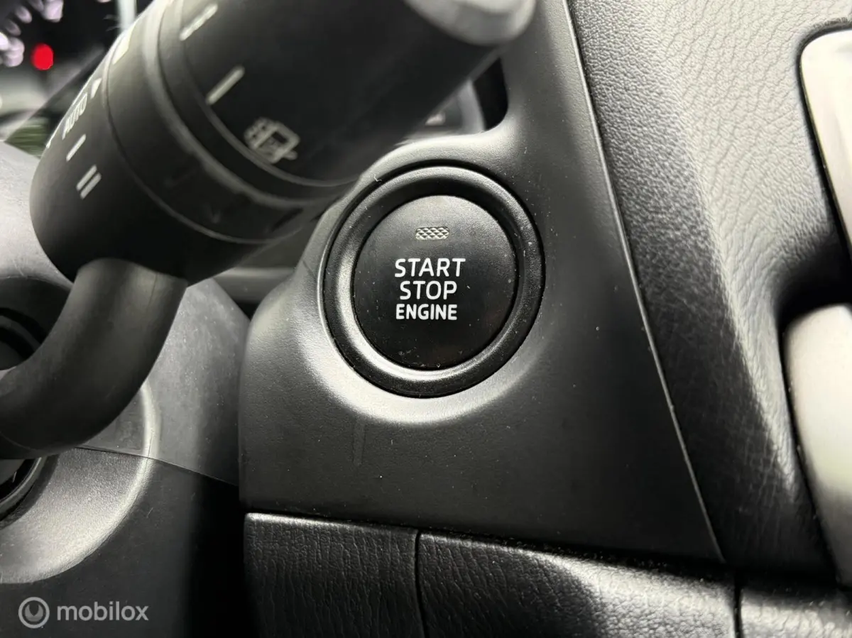 2.0 SkyActiv-G 120 GT-M Line HUD Navi Camera Stoelv Stuurv