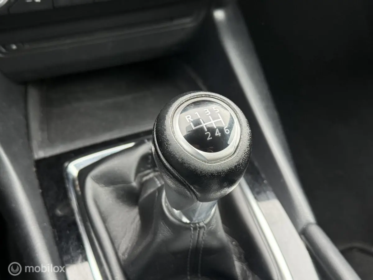 2.0 SkyActiv-G 120 GT-M Line HUD Navi Camera Stoelv Stuurv
