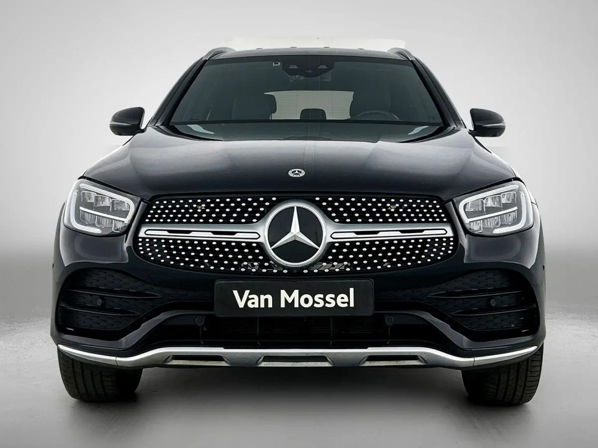 4MATIC AMG Line | 360 CAMERA | HEAD-UP | SFEERVERLICHTING | APPLE CARPLAY / ANDROID AUTO | NAVIGATIE | STOELVERWARMING |