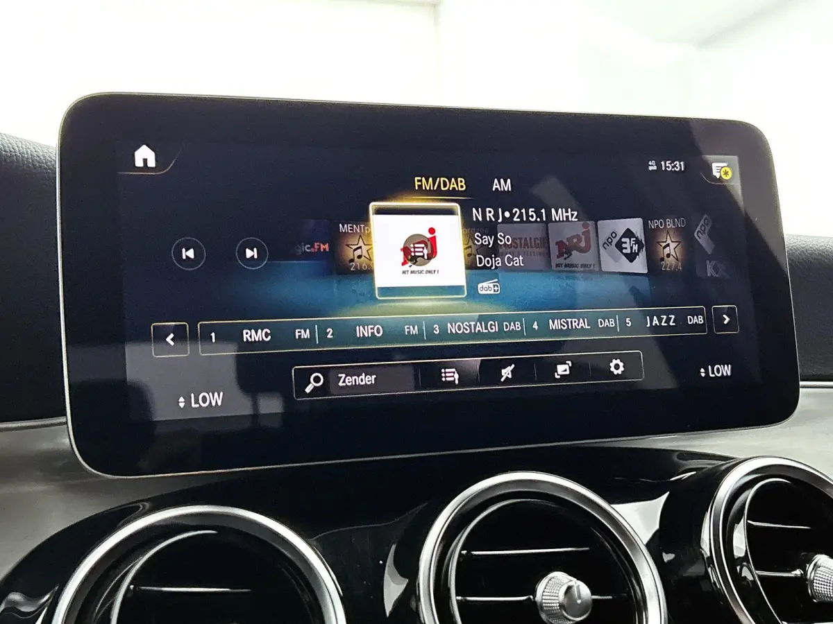 4MATIC AMG Line | 360 CAMERA | HEAD-UP | SFEERVERLICHTING | APPLE CARPLAY / ANDROID AUTO | NAVIGATIE | STOELVERWARMING |