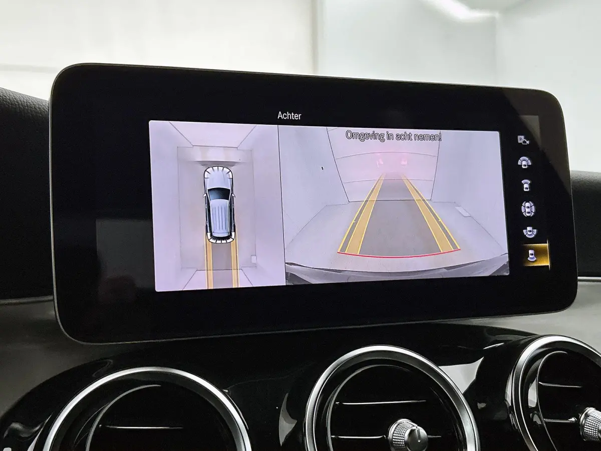 4MATIC AMG Line | 360 CAMERA | HEAD-UP | SFEERVERLICHTING | APPLE CARPLAY / ANDROID AUTO | NAVIGATIE | STOELVERWARMING |