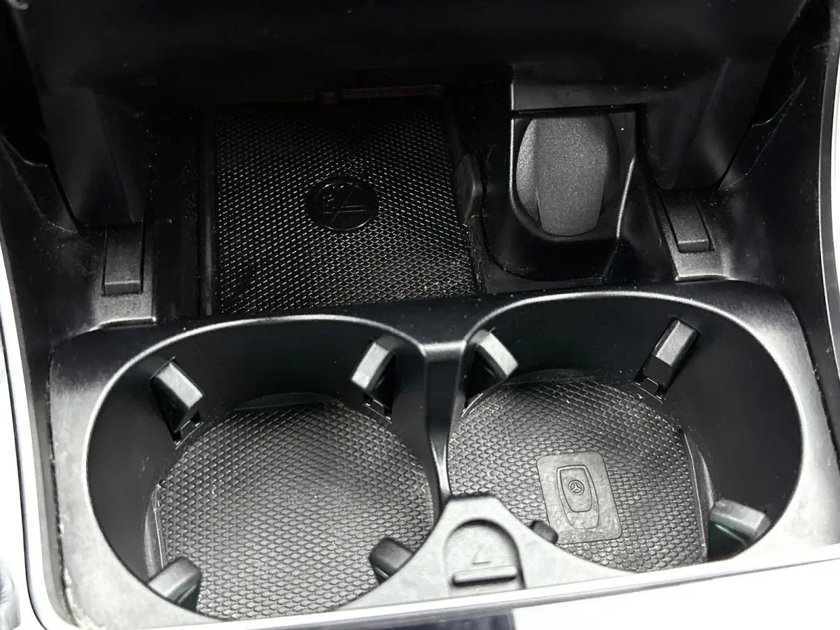 4MATIC AMG Line | 360 CAMERA | HEAD-UP | SFEERVERLICHTING | APPLE CARPLAY / ANDROID AUTO | NAVIGATIE | STOELVERWARMING |