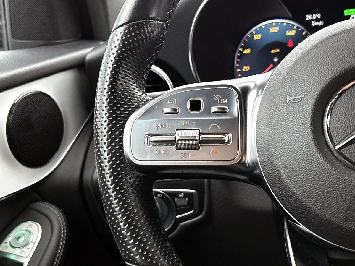 4MATIC AMG Line | 360 CAMERA | HEAD-UP | SFEERVERLICHTING | APPLE CARPLAY / ANDROID AUTO | NAVIGATIE | STOELVERWARMING |